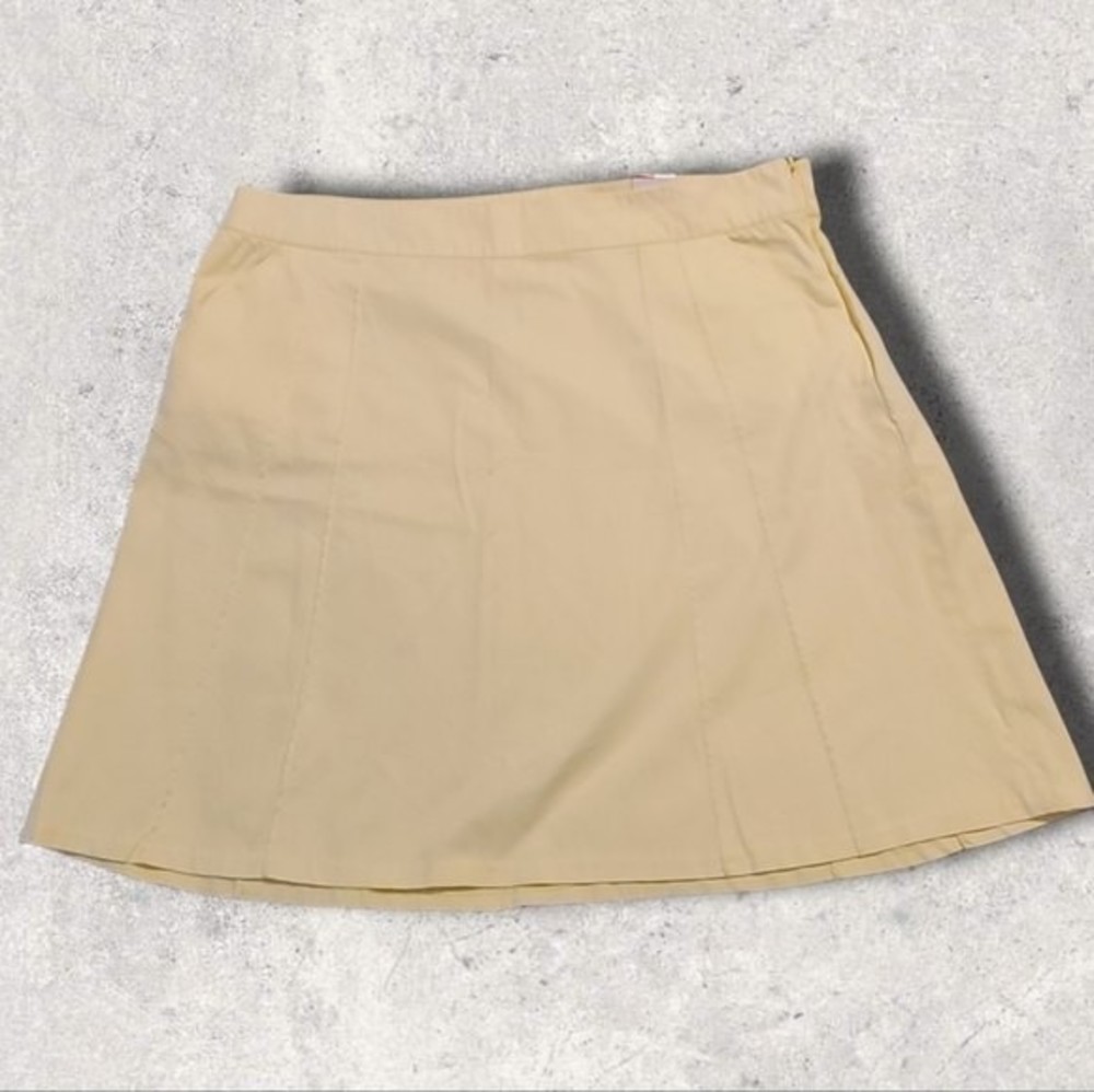 NWT Old Navy A-Line Skirt- light yellow, it looks more yellow in person